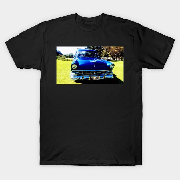 Vee eight Ford ute T-Shirt by Andyt